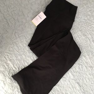 Yoga Pants NWT Old Navy Black
